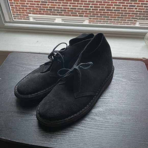 Clarks originals boots and shoes - Picture 3 of 7